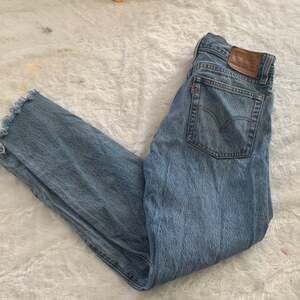 Levis big E premium denim the wedgie womens size 25